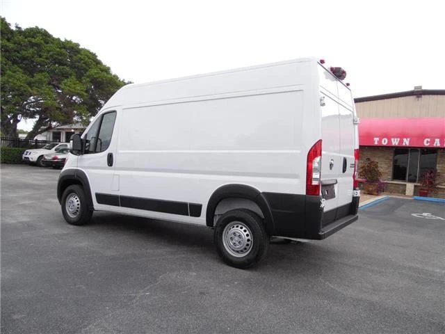 2025 Ram ProMaster - Image 4 of 19
