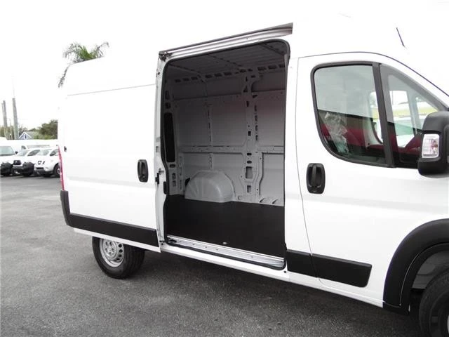2025 Ram ProMaster - Image 10 of 19