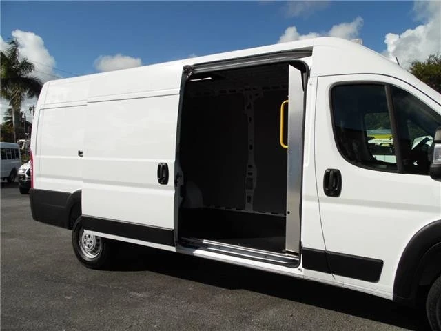 2025 Ram ProMaster - Image 11 of 21