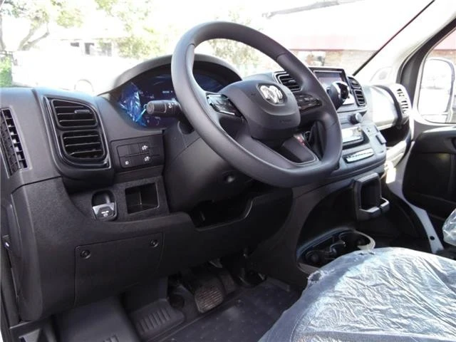 2025 Ram ProMaster - Image 14 of 21