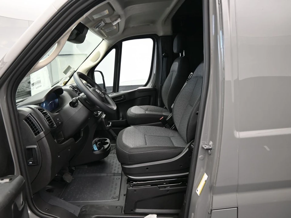 2025 Ram ProMaster - Image 11 of 12