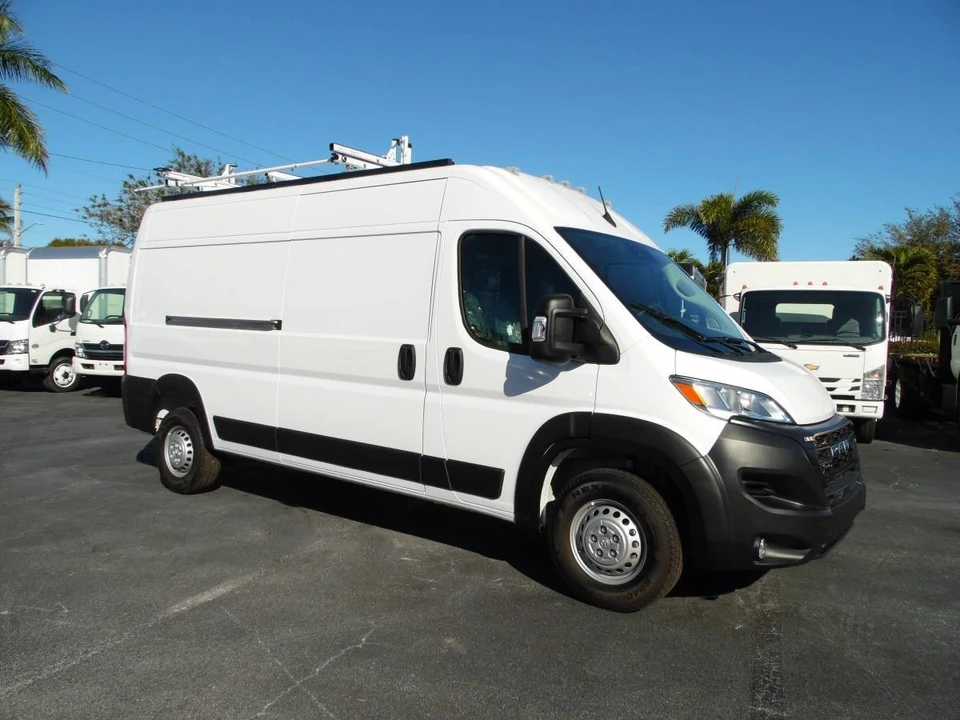 2025 Ram ProMaster - Image 3 of 21