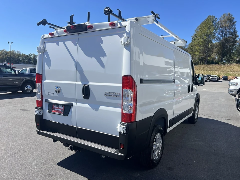 2025 Ram ProMaster - Image 3 of 12