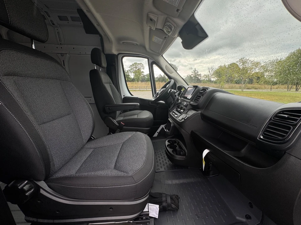 2025 Ram ProMaster - Image 18 of 21