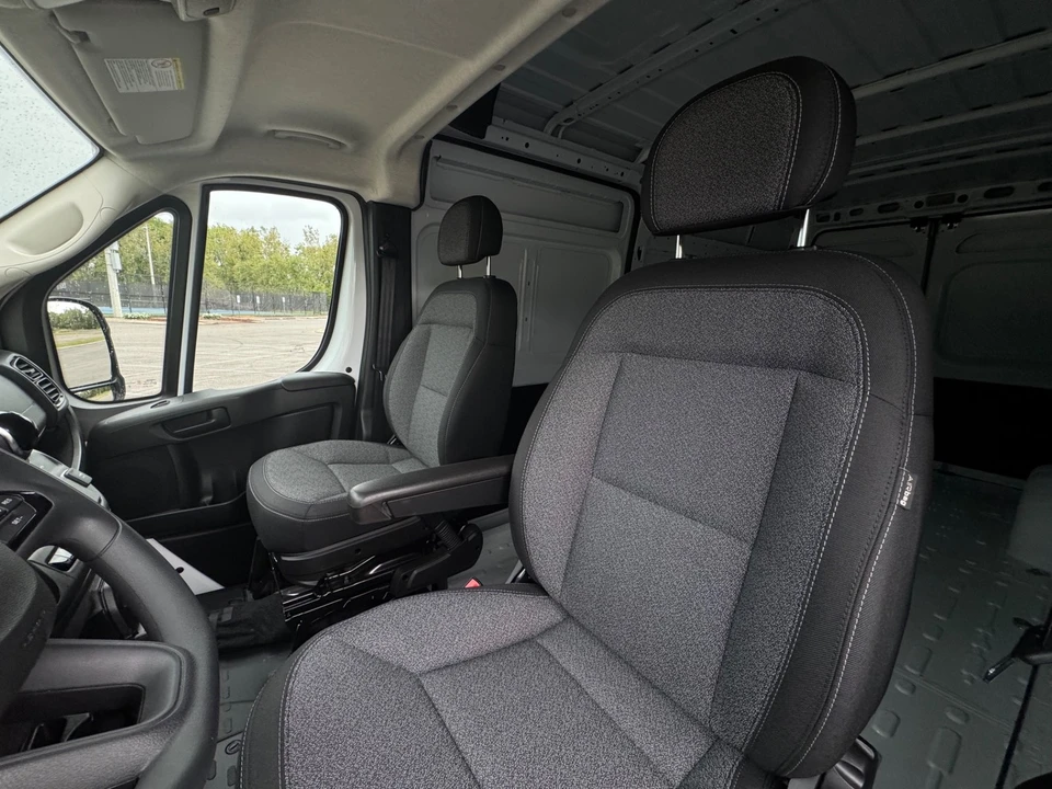 2025 Ram ProMaster - Image 16 of 21