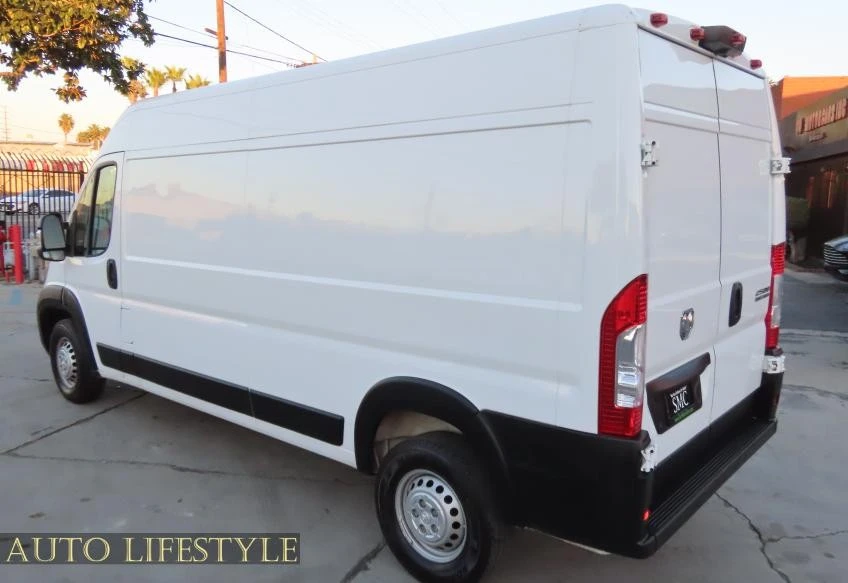 2025 Ram ProMaster - Image 10 of 21