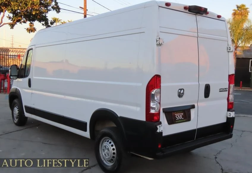 2025 Ram ProMaster - Image 8 of 21