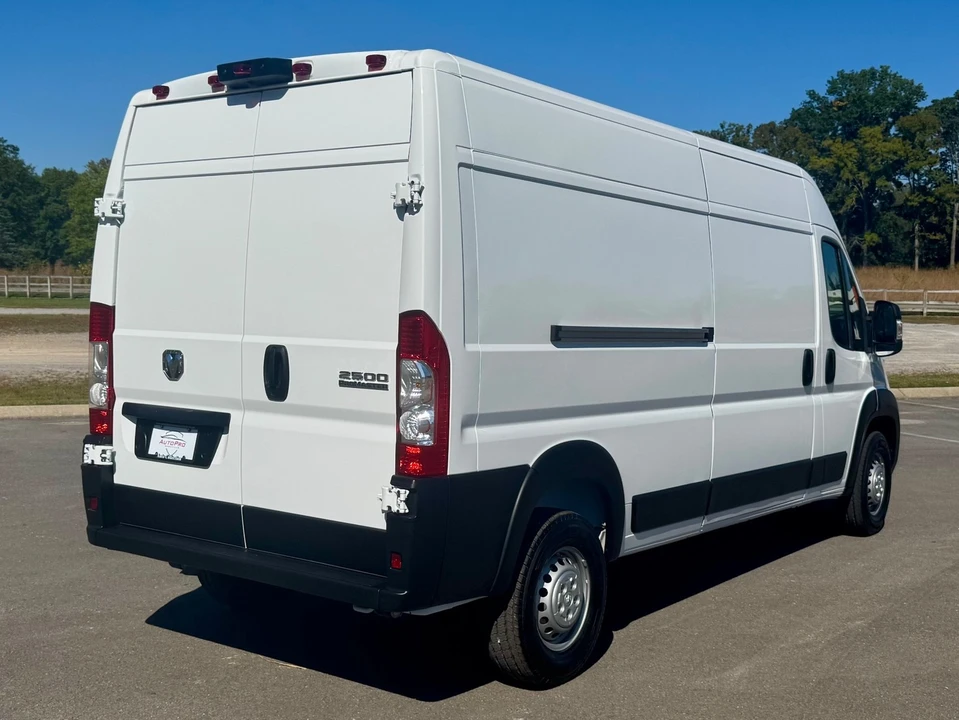 2025 Ram ProMaster - Image 3 of 12