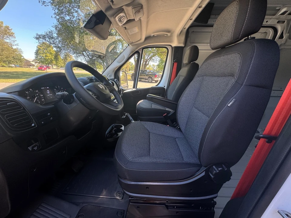 2025 Ram ProMaster - Image 11 of 12