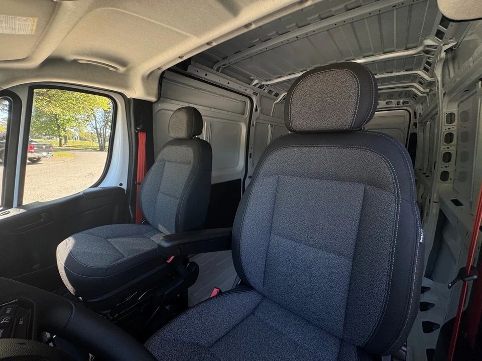 2025 Ram ProMaster - Image 13 of 21