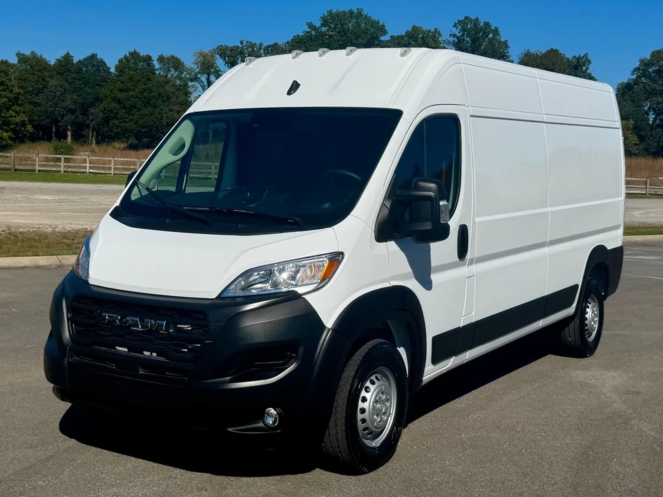 2025 Ram ProMaster - Image 2 of 12
