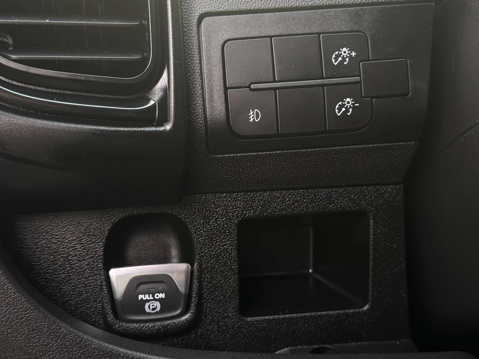 2025 Ram ProMaster - Image 14 of 21