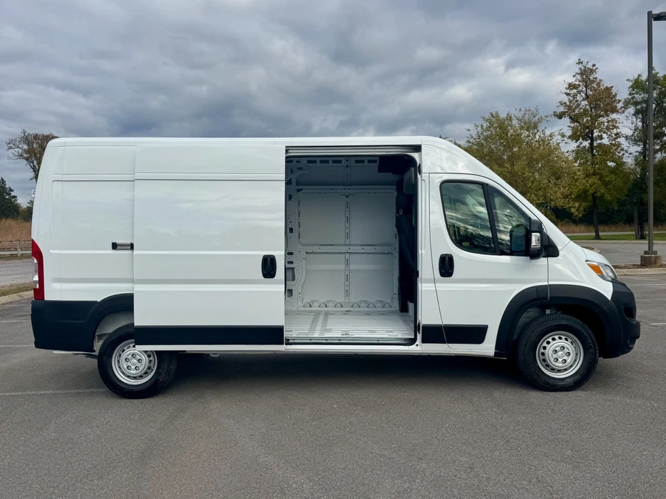 2025 Ram ProMaster - Image 9 of 12