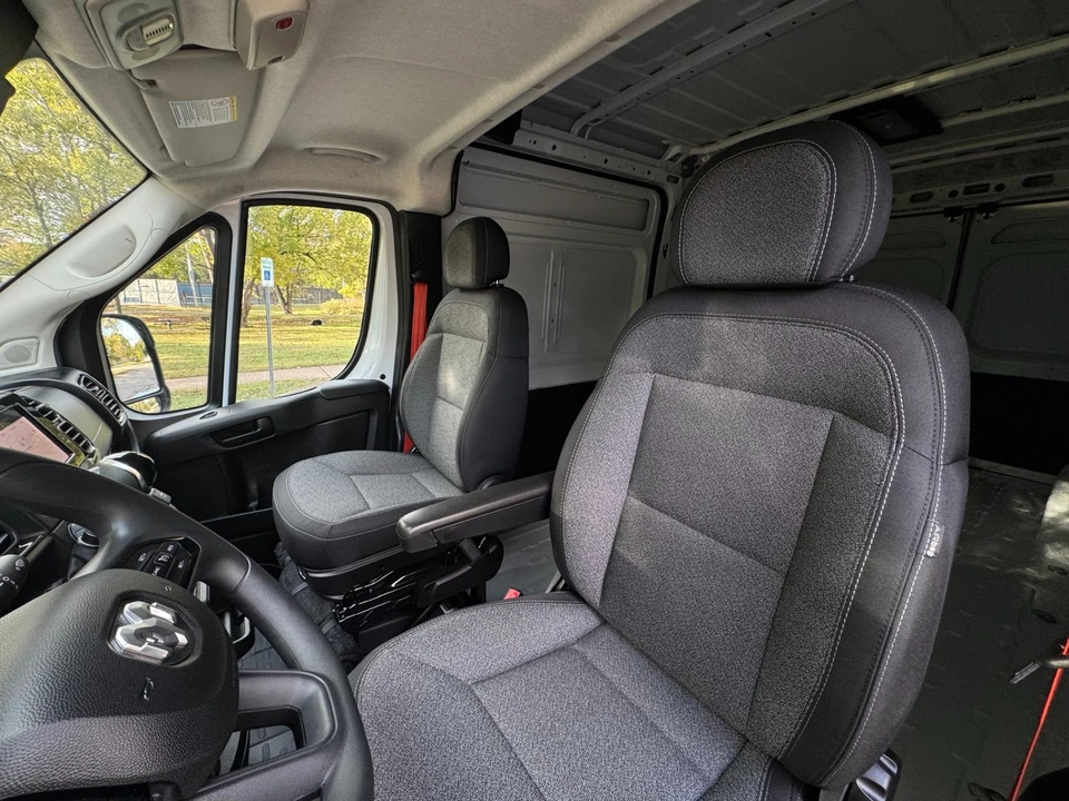 2025 Ram ProMaster - Image 13 of 21
