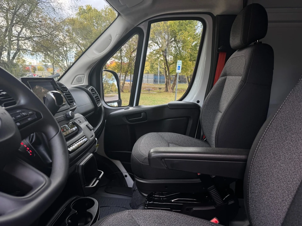 2025 Ram ProMaster - Image 17 of 21