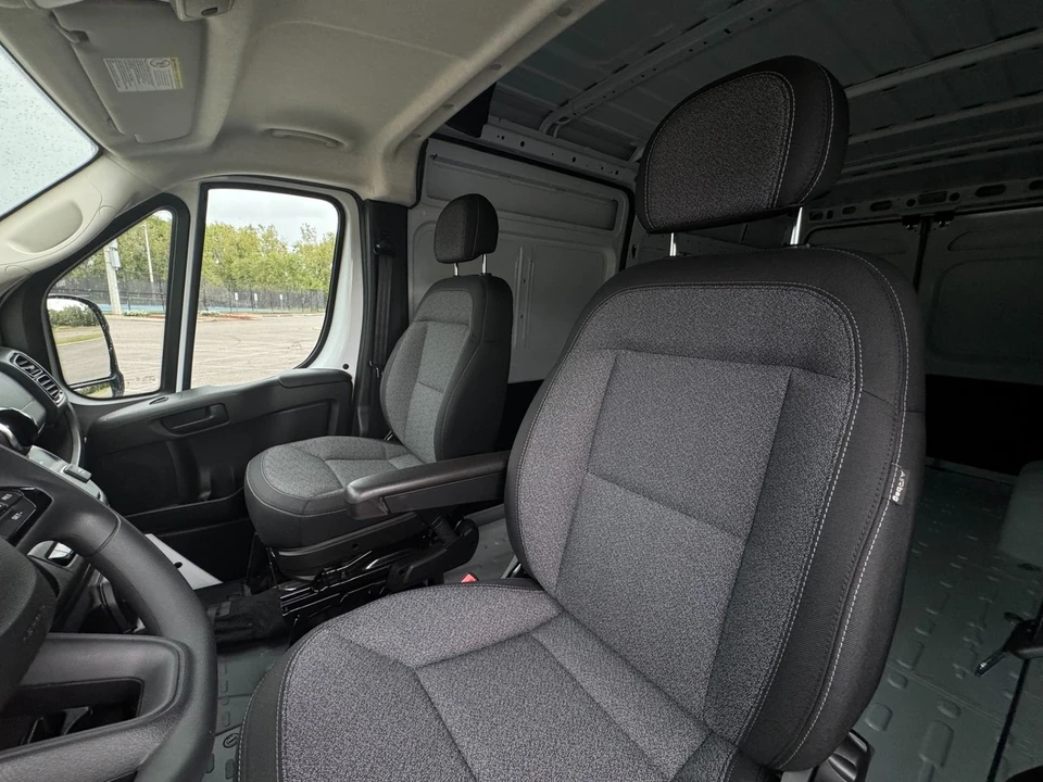 2025 Ram ProMaster - Image 13 of 21