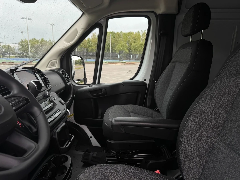 2025 Ram ProMaster - Image 14 of 21