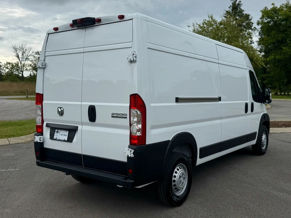 2025 Ram ProMaster - Image 3 of 21