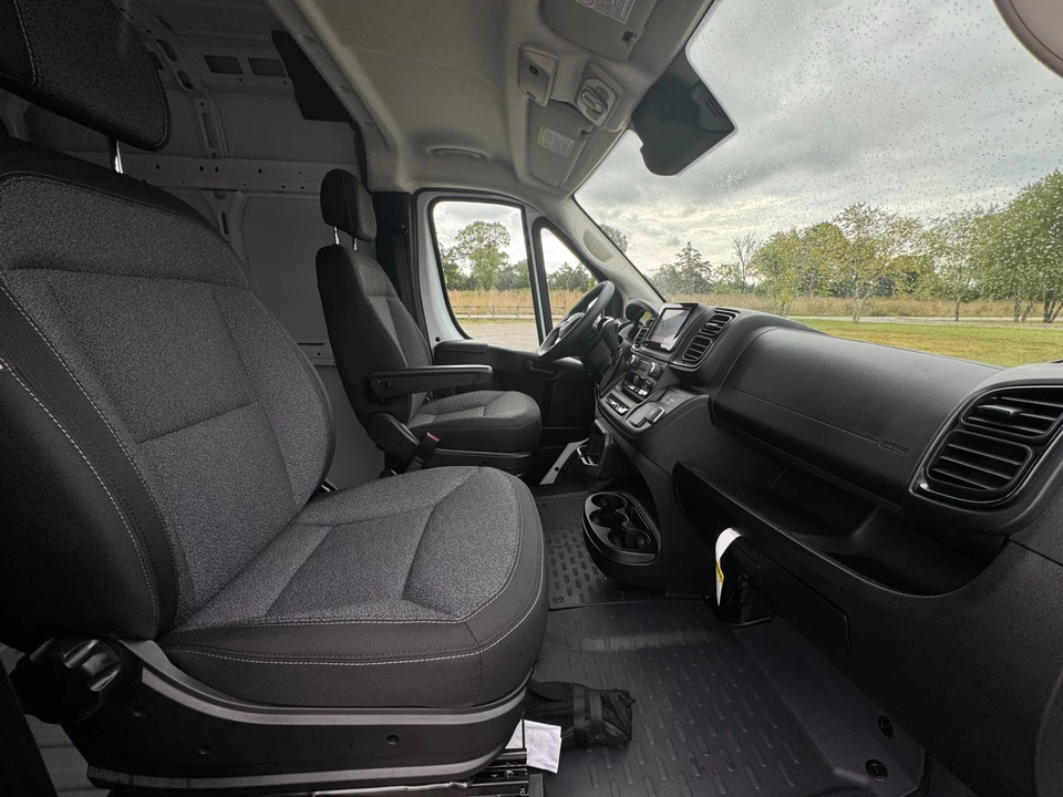 2025 Ram ProMaster - Image 17 of 21