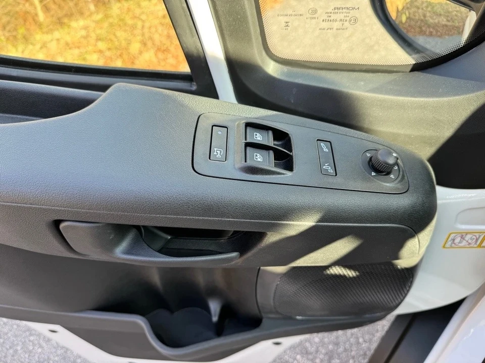 2025 Ram ProMaster - Image 14 of 21