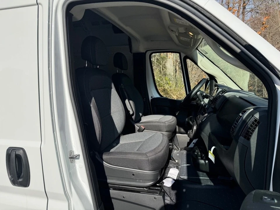 2025 Ram ProMaster - Image 18 of 21