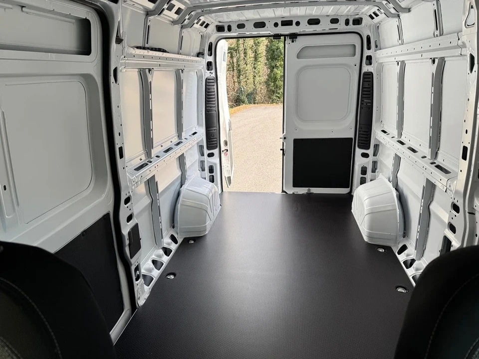 2025 Ram ProMaster - Image 19 of 21