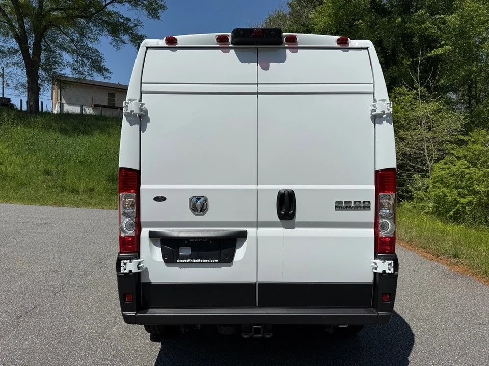 2025 Ram ProMaster - Image 12 of 21