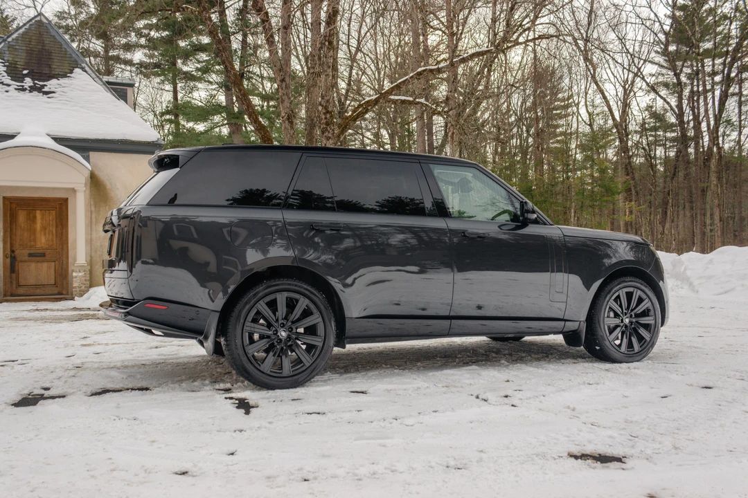 2025 Land Rover Range Rover L460 - Image 24 of 31