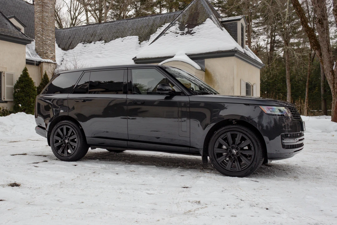 2025 Land Rover Range Rover L460 - Image 26 of 31