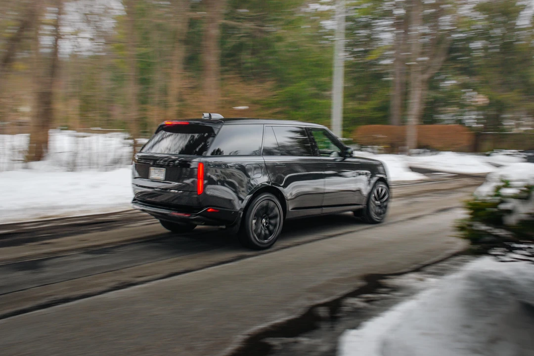 2025 Land Rover Range Rover L460 - Image 30 of 31