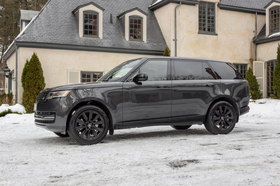 2025 Land Rover Range Rover L460 - Image 17 of 31