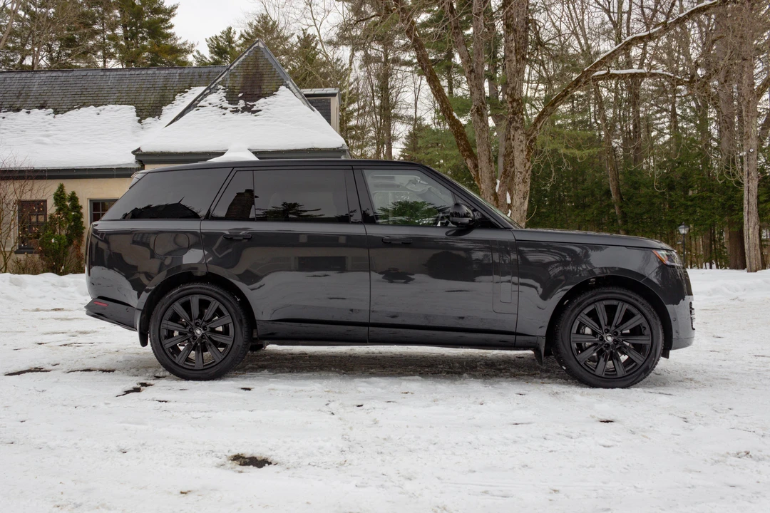 2025 Land Rover Range Rover L460 - Image 25 of 31