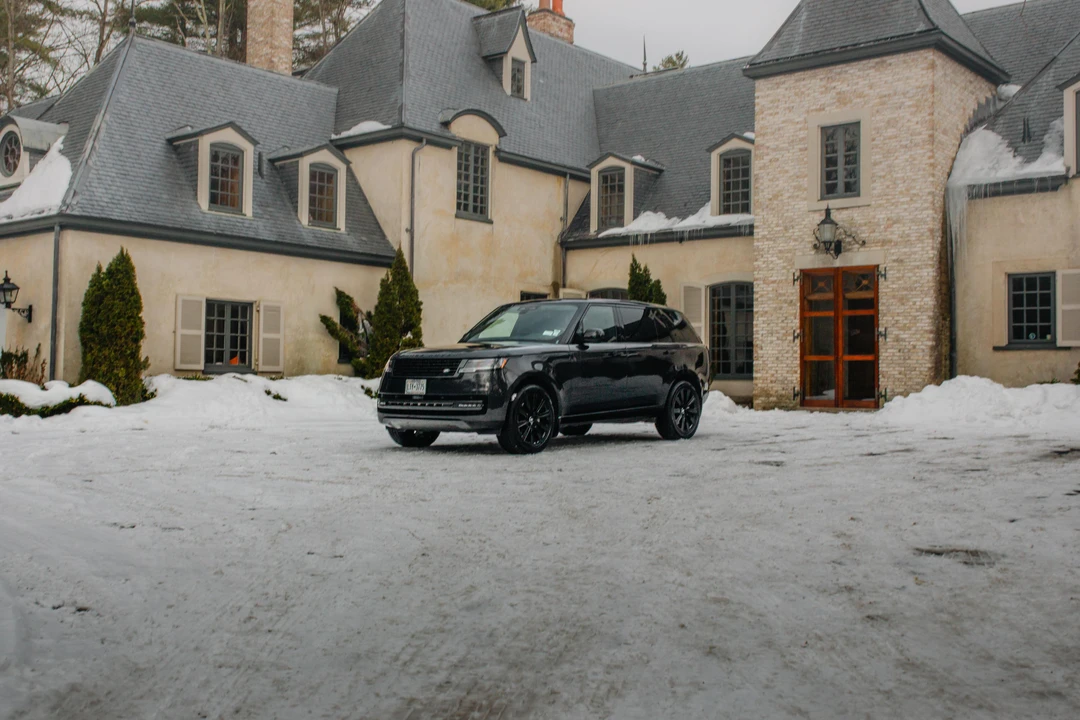 2025 Land Rover Range Rover L460 - Image 14 of 31