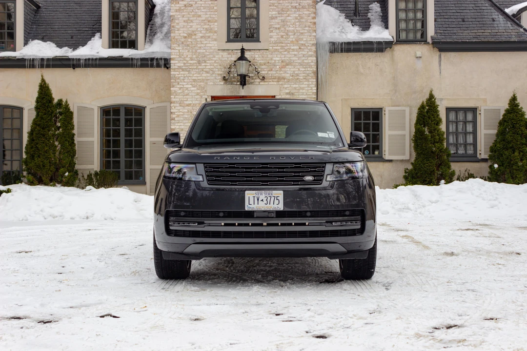 2025 Land Rover Range Rover L460 - Image 9 of 31