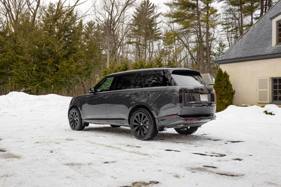 2025 Land Rover Range Rover L460 - Image 20 of 31
