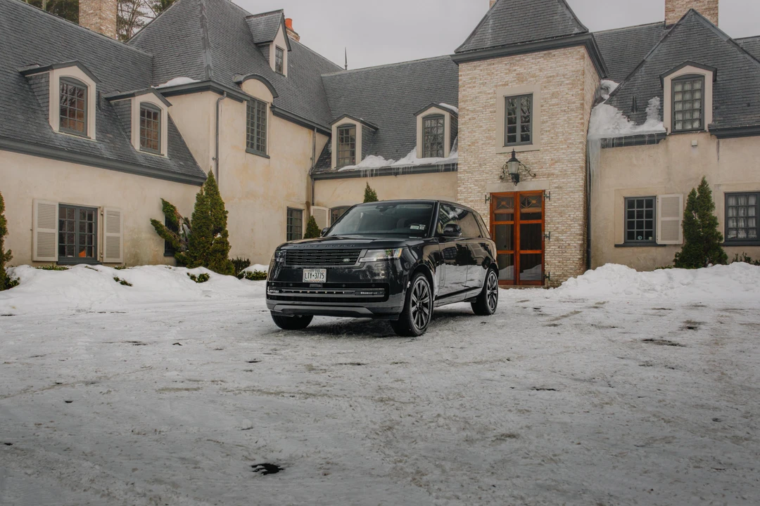 2025 Land Rover Range Rover L460 - Image 12 of 31