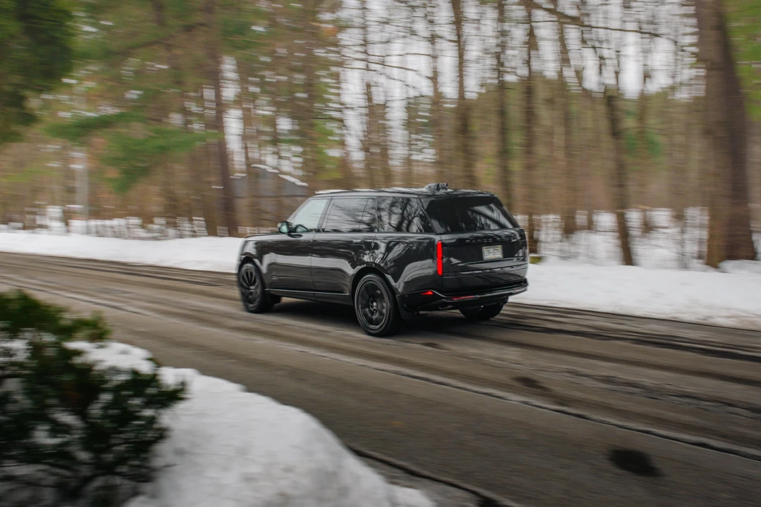 2025 Land Rover Range Rover L460 - Image 29 of 31