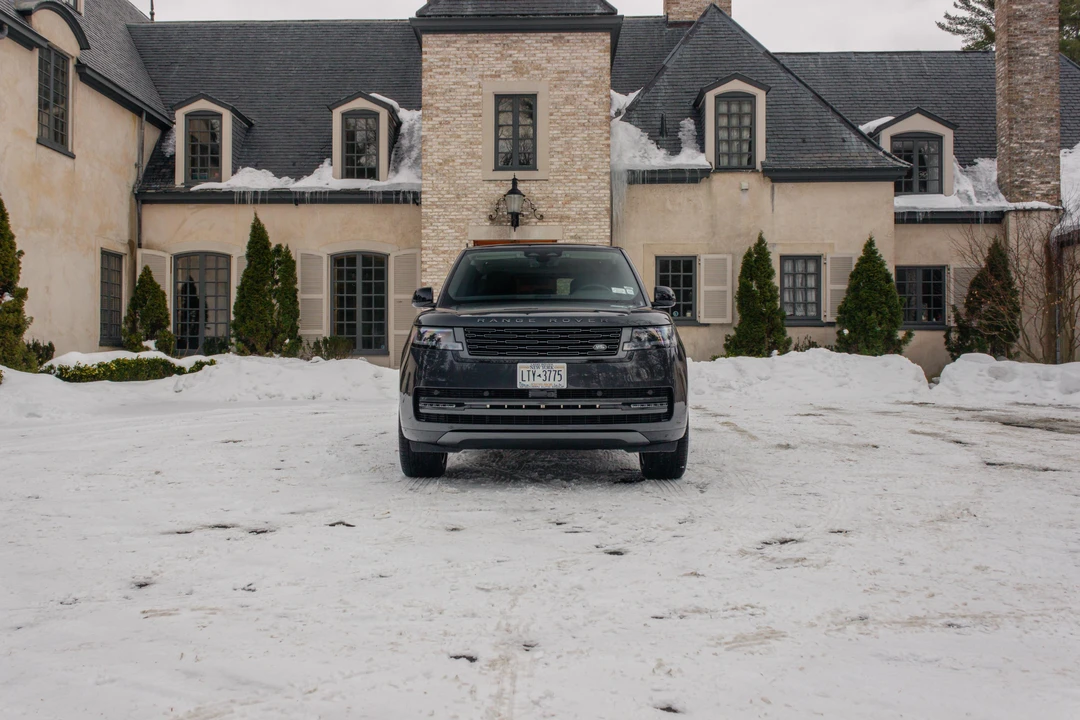 2025 Land Rover Range Rover L460 - Image 7 of 31
