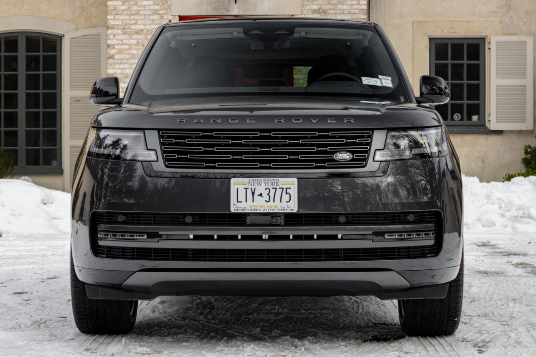 2025 Land Rover Range Rover L460 - Image 2 of 31