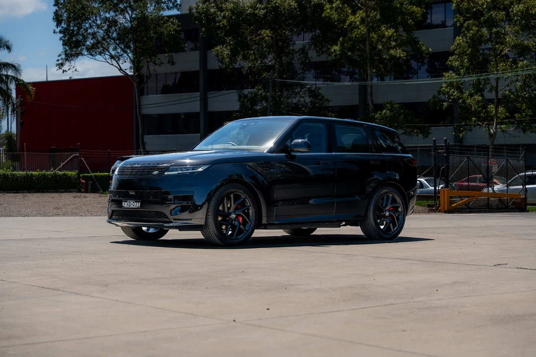 2025 Land Rover Range Rover Sport L461 - Image 3 of 31