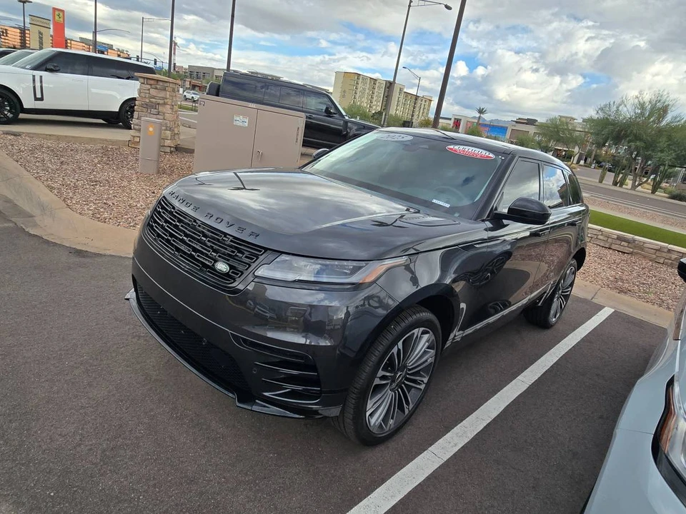 2025 Land Rover Range Rover Velar - Image 3 of 3