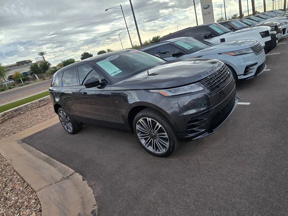 2025 Land Rover Range Rover Velar - Image 2 of 3