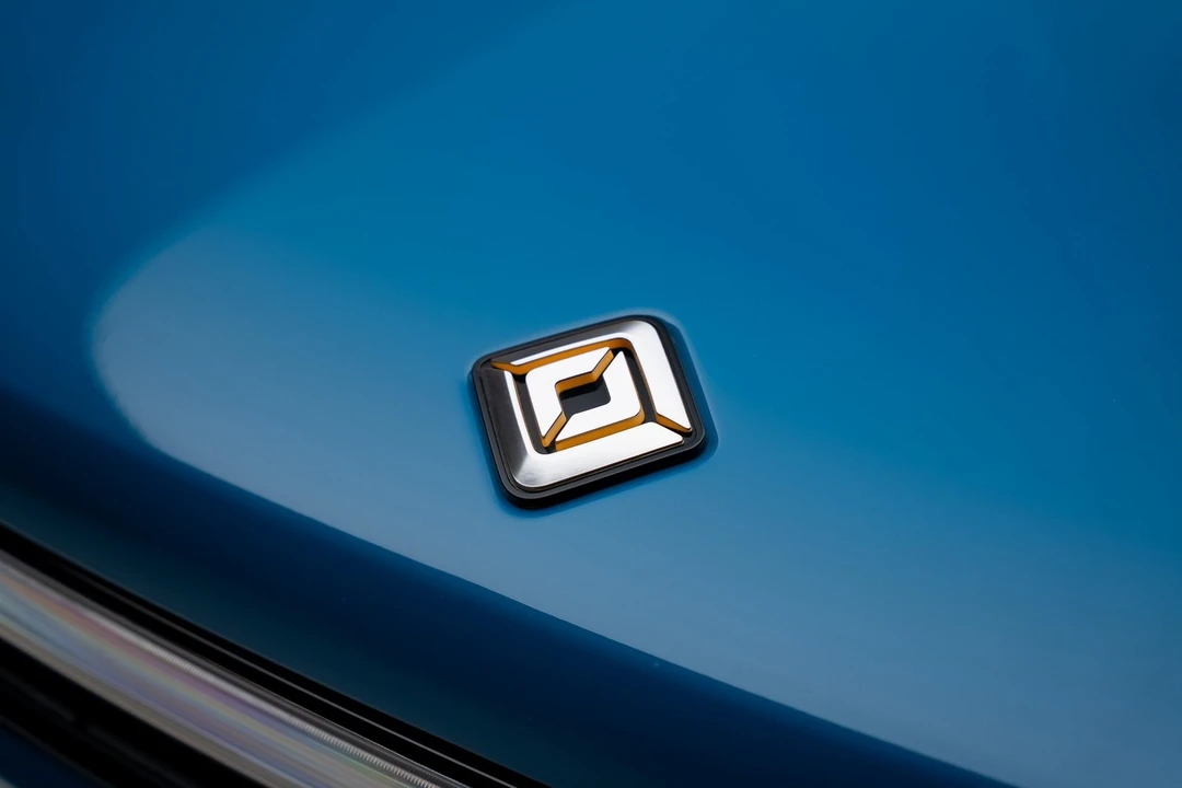 2025 Rivian R1T - Image 12 of 12