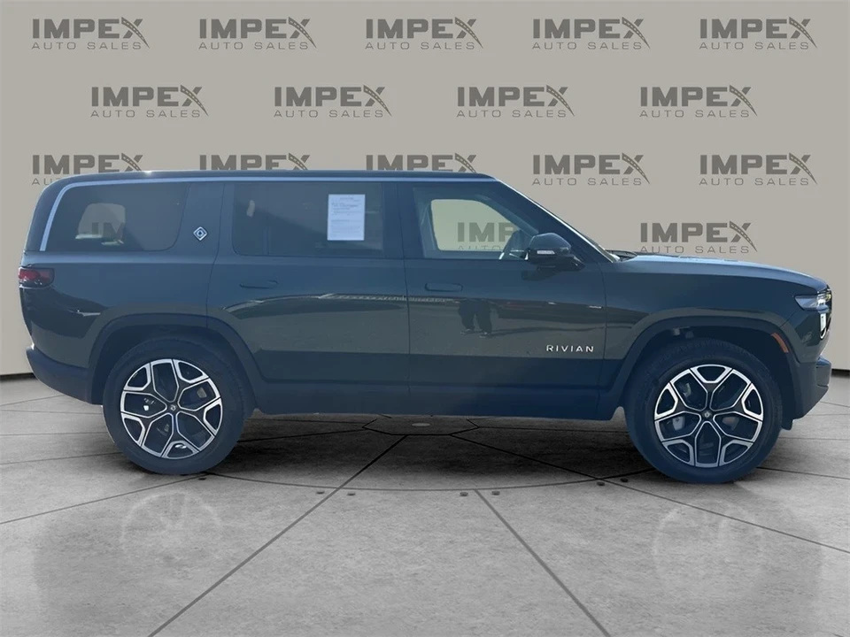 2025 Rivian R1S - Image 6 of 12