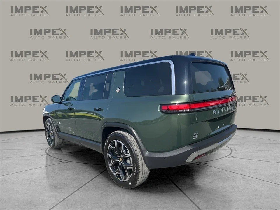 2025 Rivian R1S - Image 3 of 12