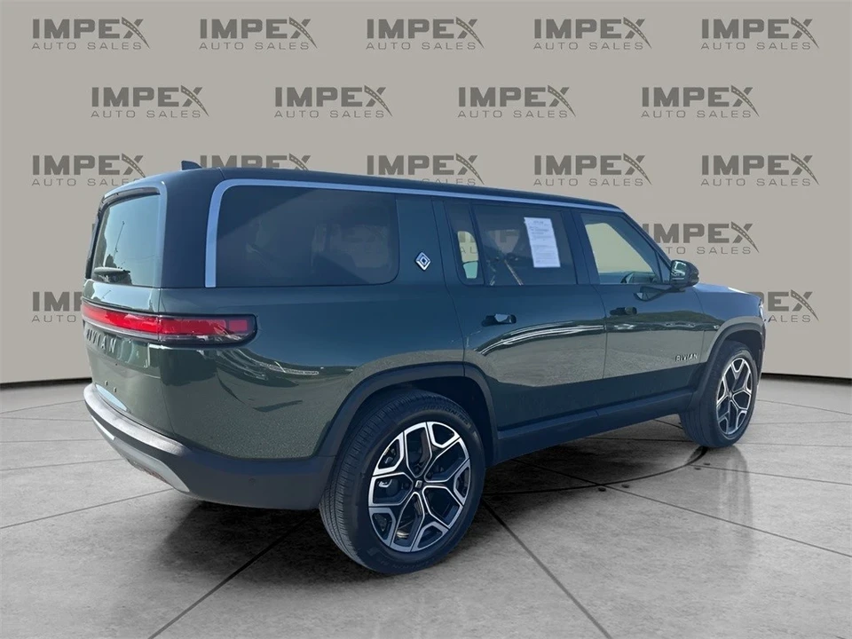 2025 Rivian R1S - Image 5 of 12