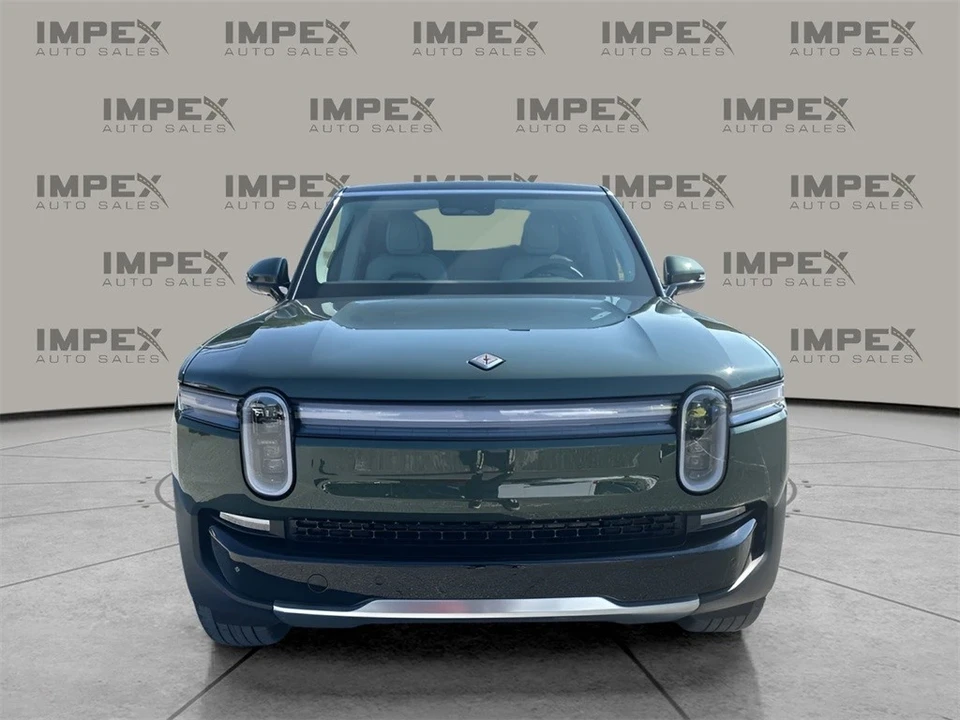 2025 Rivian R1S - Image 8 of 12