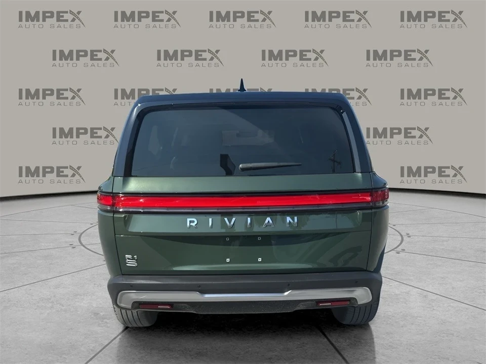 2025 Rivian R1S - Image 4 of 12