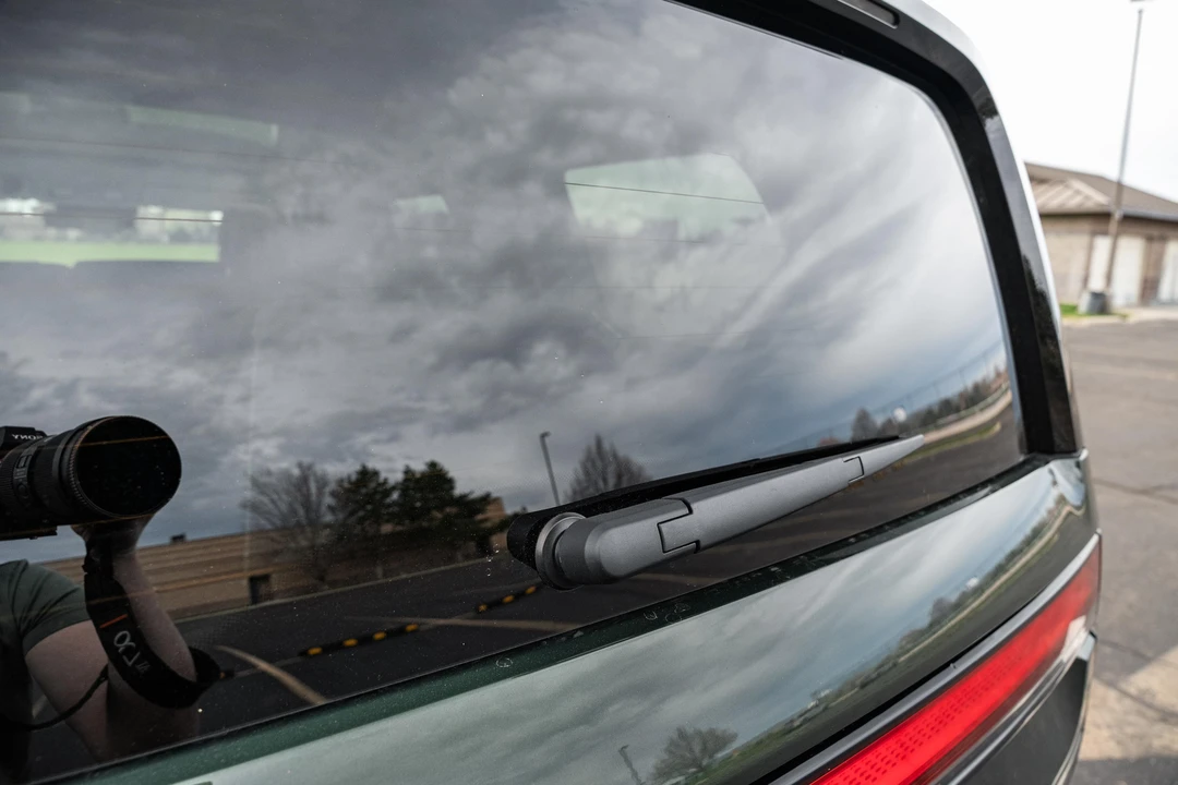 2025 Rivian R1S - Image 26 of 31