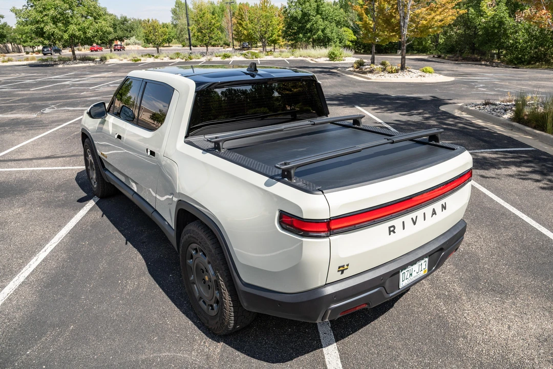 2025 Rivian R1T - Image 8 of 31